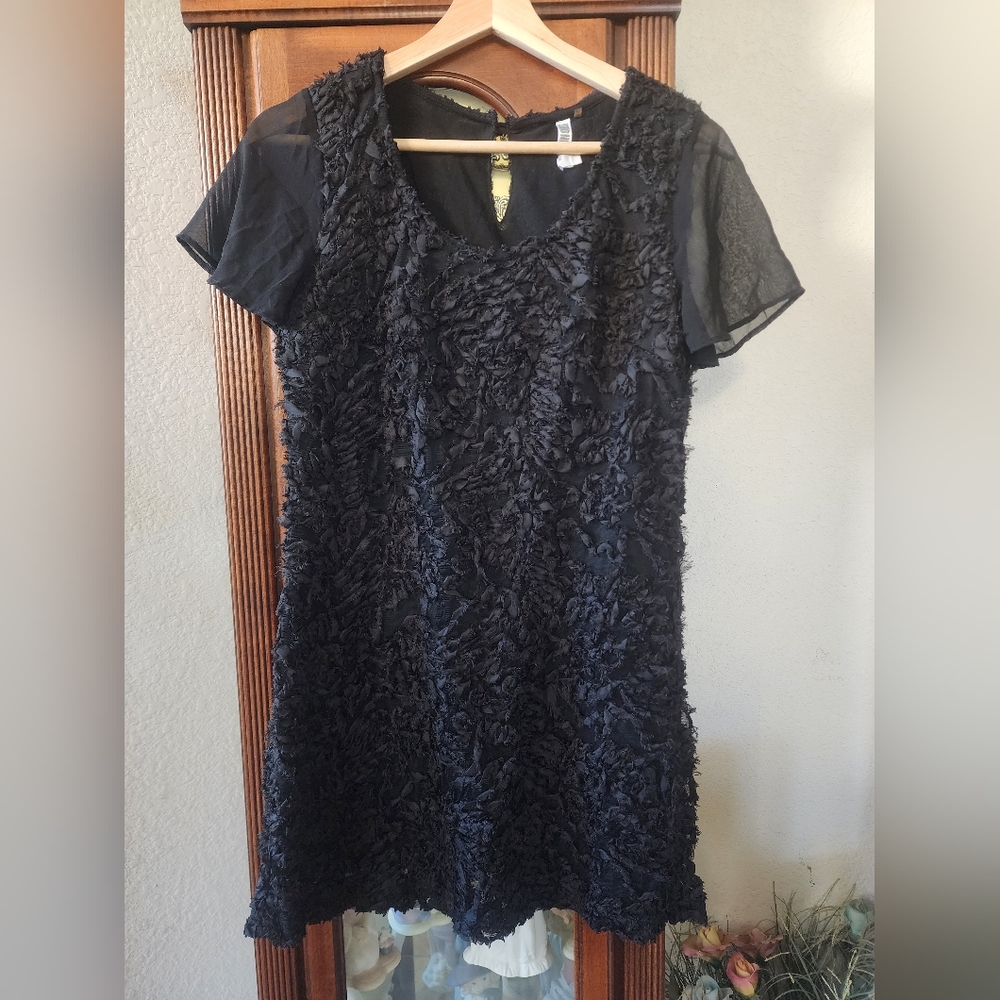 Monoreno Black Sheer Short Floral Dress